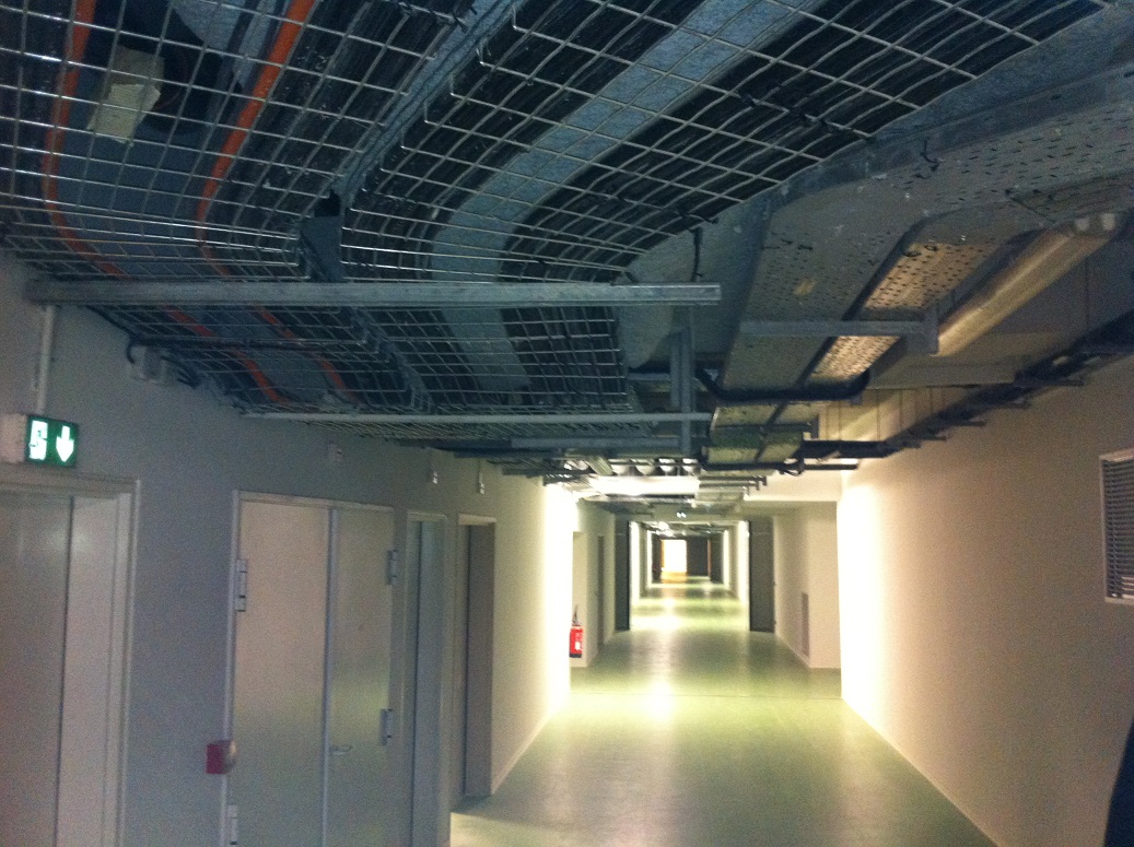 Imagen Proyecto Passerelle porta cavi a filo in edificio terziario: ospedale 1327
